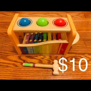 Hape Pound & Tap Bench with Slide Out Xylophone